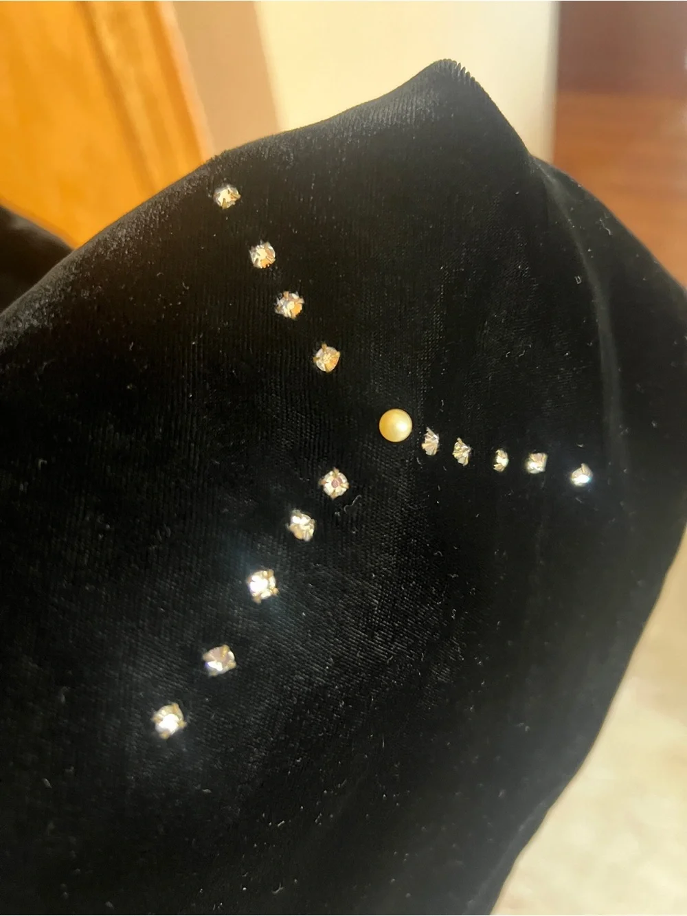 VTG 1960s Black Velvet with Rhinestone & pearl Shawl Shoulder Wrap